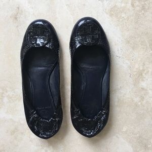 Navy blue Tory Burch Reva flat shoes